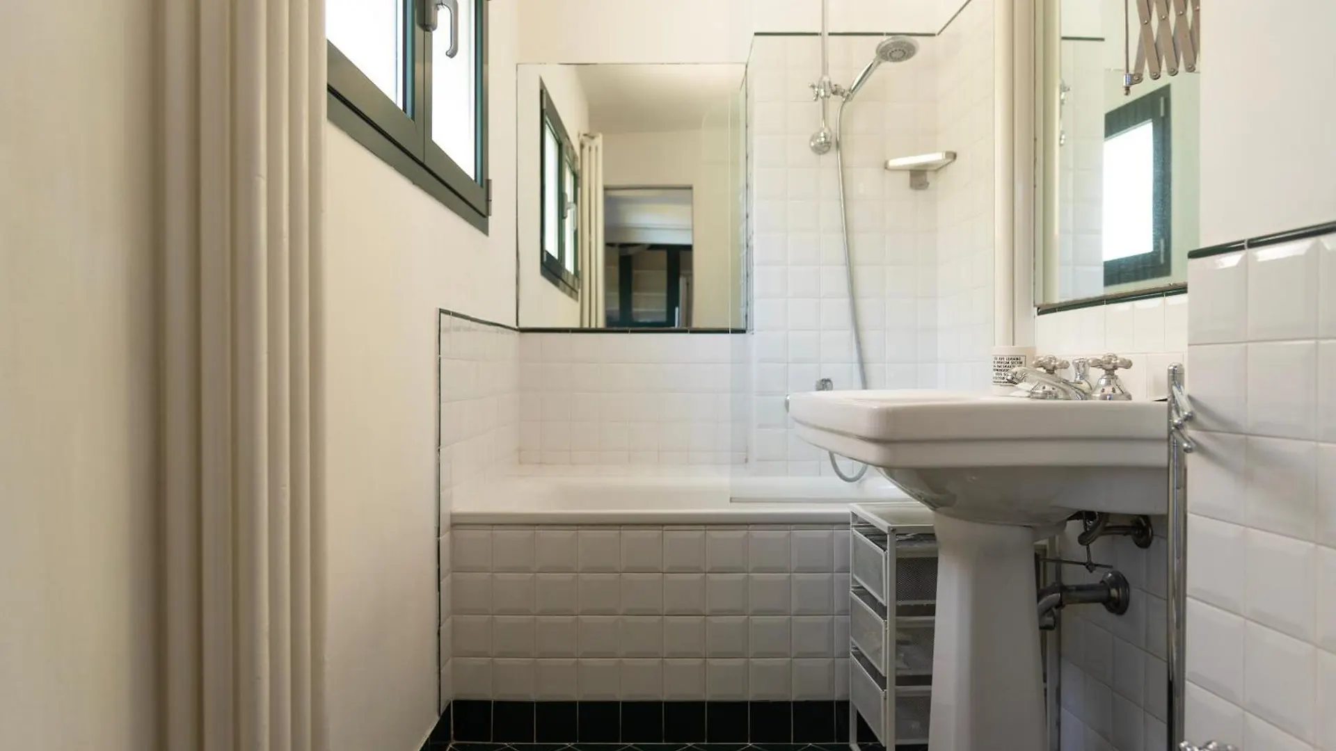 Apartment Youhosty - Nerino 10 Mailand Italien