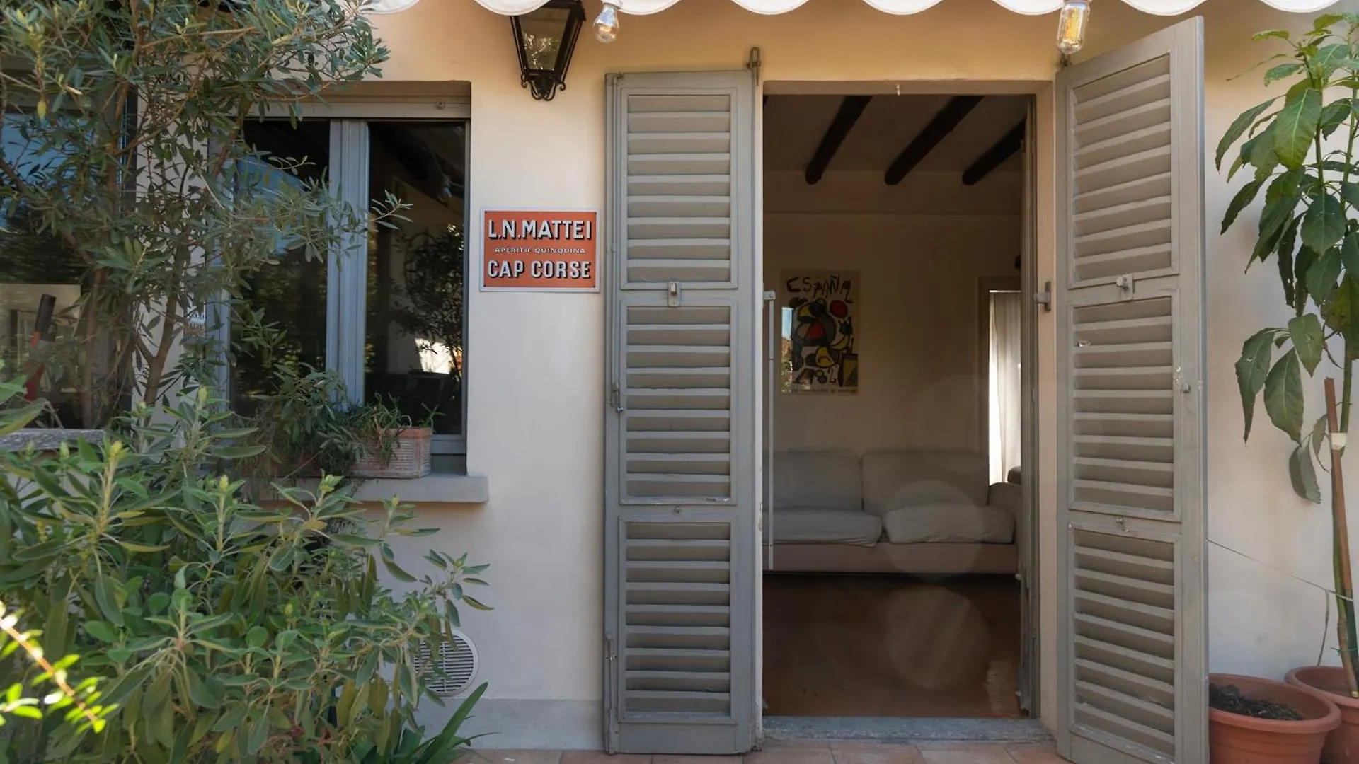 Youhosty - Nerino 10 Mailand