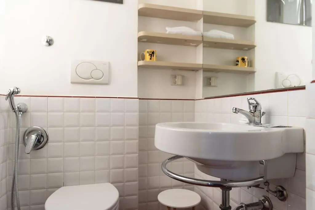 Youhosty - Nerino 10 Milan