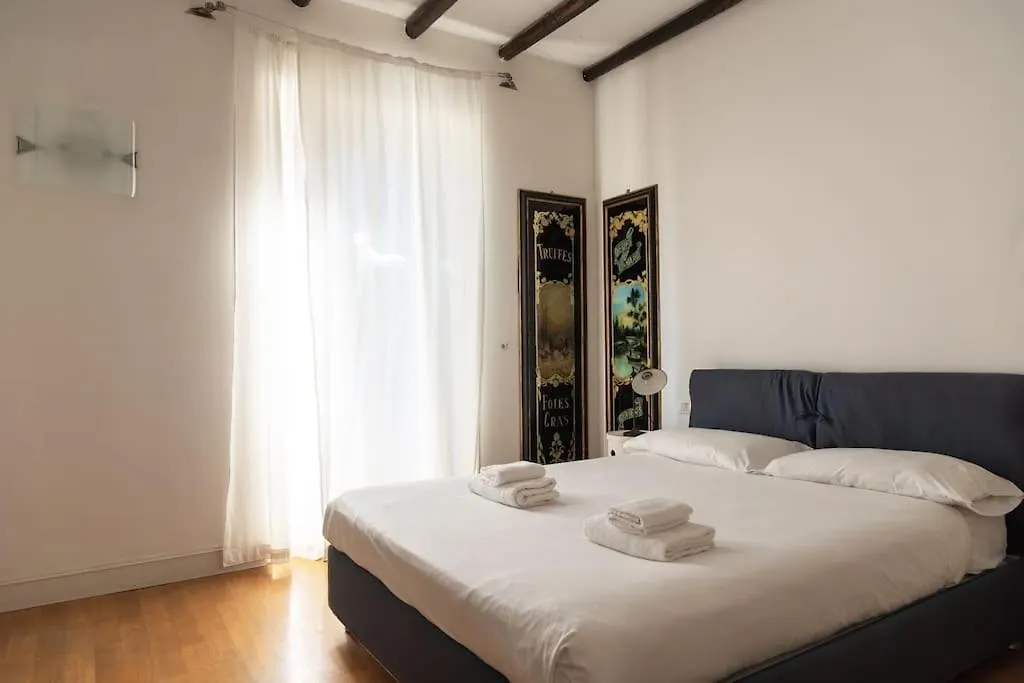 Apartment Youhosty - Nerino 10 Milan Italy