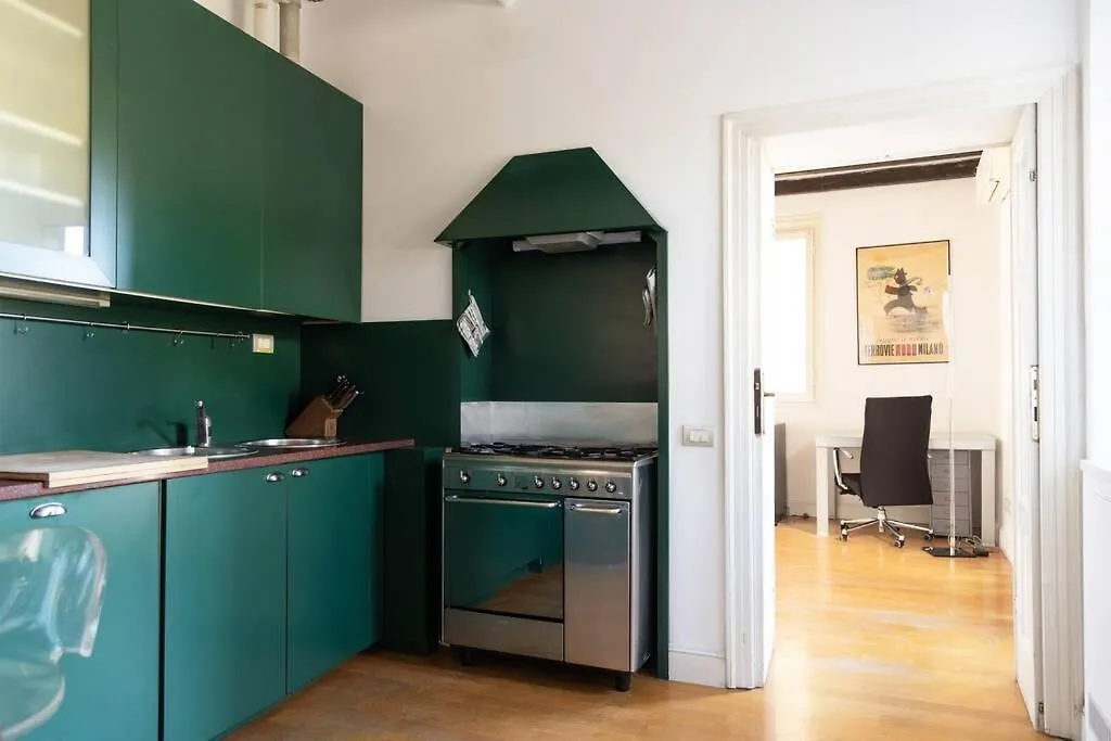 Youhosty - Nerino 10 Milan Apartment