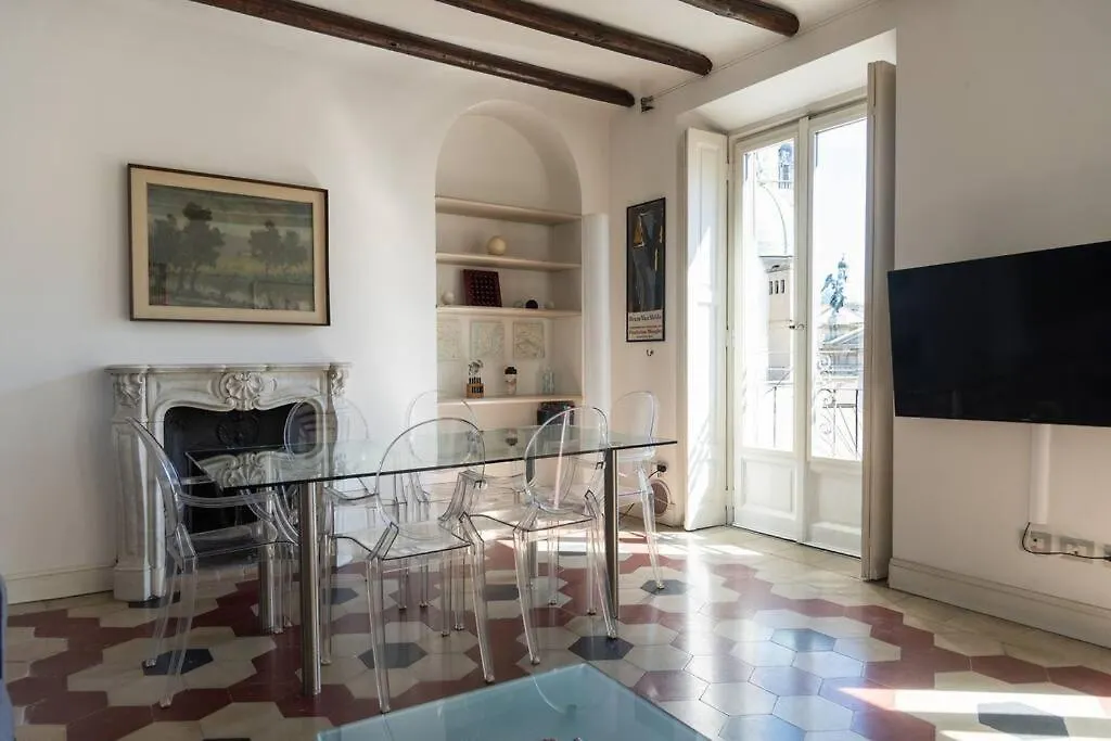 Apartment Youhosty - Nerino 10 Milan